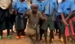 非洲小孩跳舞短视频,活力四溢的童年记忆